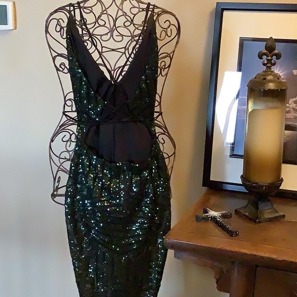 Dress - Picture 3 of 6